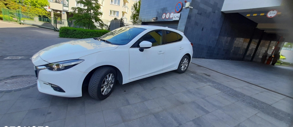 Mazda 3 cena 52700 przebieg: 72800, rok produkcji 2017 z Warszawa małe 781